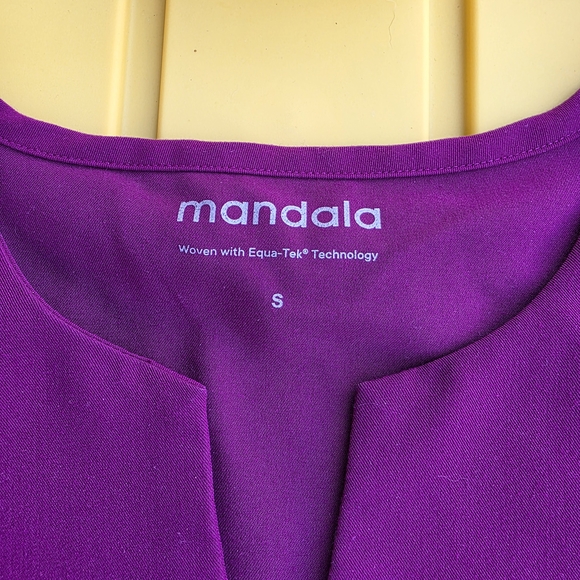 Mandala Scrub Set In Sangria - Picture 3 of 4